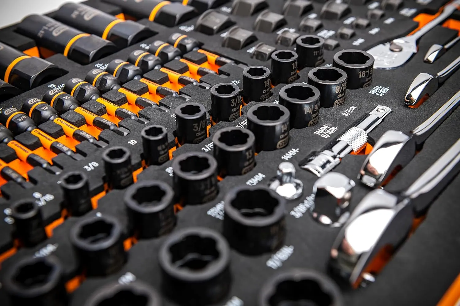GEARWRENCH 97 Piece 1/4”, 3/8”, 1/2” Drive Bolt Biter Mechanics Tool Set in Foam Storage Tray - GWMSBBS02