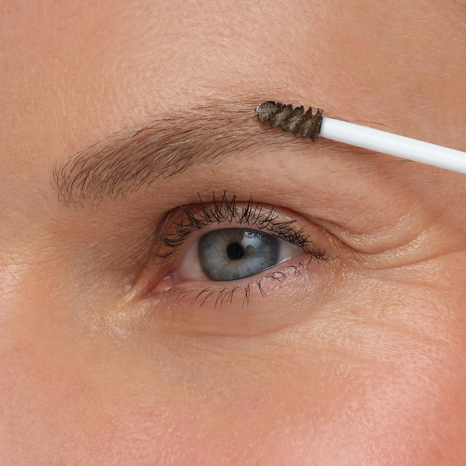 jane iredale PureBrow Brow Gel, Creamy Gel Adds Flexible Hold to Groom, Shape, & Visibly Thicken with Micro-Spoolie Brush for Targeted Application