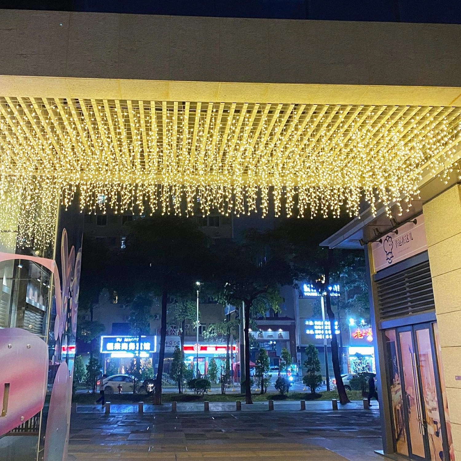 LED Icicle Lights, 96 LEDs 13FT 8 Modes Window Curtain Extendable Fairy Christmas Ceiling Dangling Hanging Twinkle Memory Lights for Party Decorations Outdoor Indoor (Warm White, 4M)