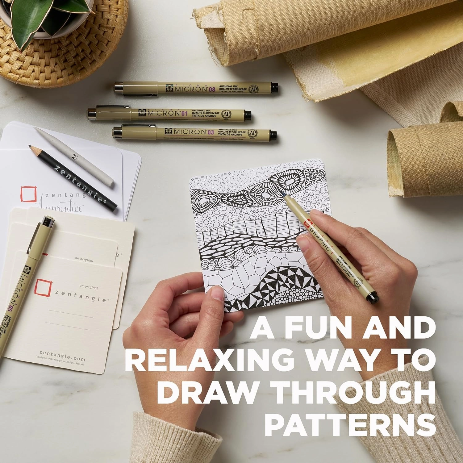 SAKURA Zentangle Apprentice Classroom Pack - DVD, Pigma Pens, Pencils, and White Paper Zentangle Tiles - 193 Pieces