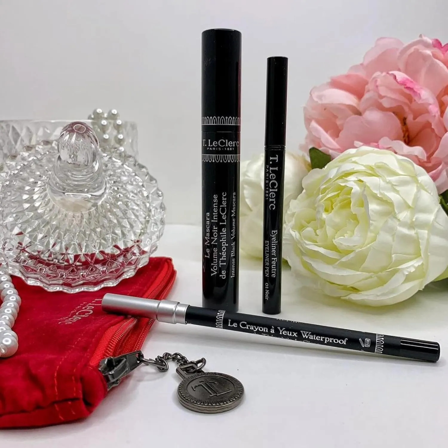 T. LeClerc Waterproof Eye Pencil - Creamy Contour Eyeliner for Water Line & Lash Line Precision Sharp Tip Long Lasting & Defining Easy to Color Smudge Proof Smokey Eye Makeup (Noir Parisien)